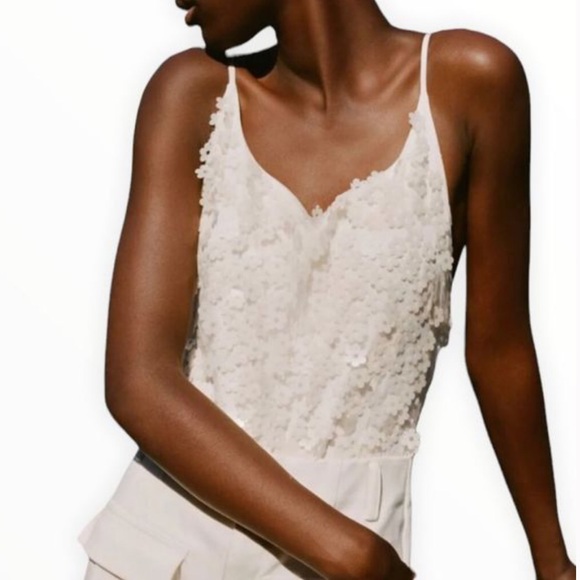 Zara Tops - Zara Daisy Appliqué Cream Bodysuit NWT